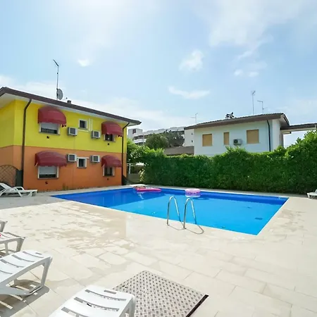 Carola Appartement *